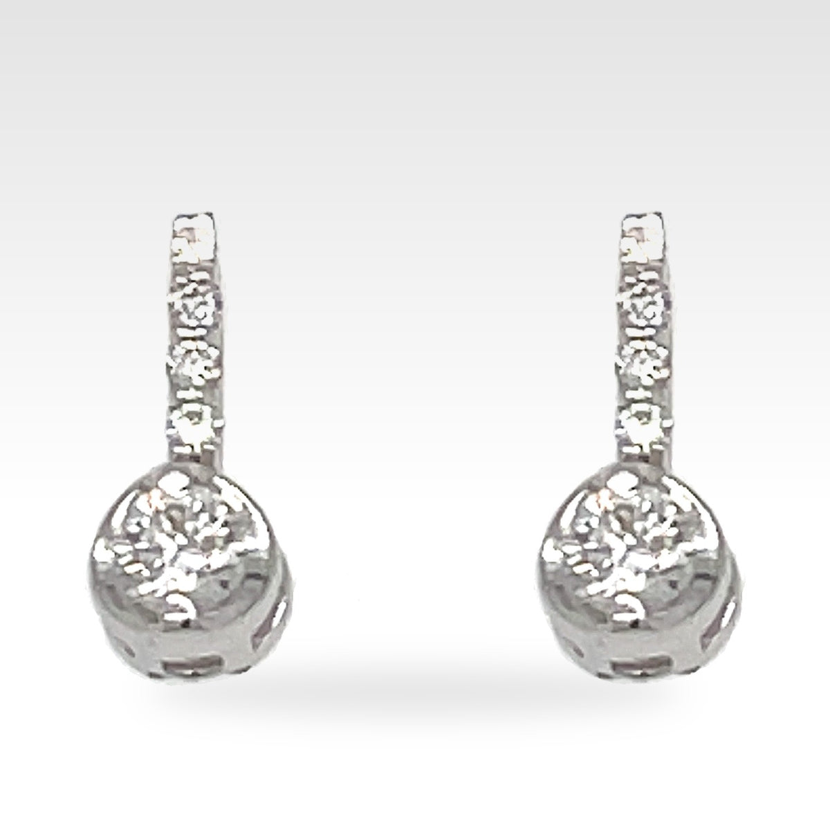 18ct Round Drop Earrings with diamonds