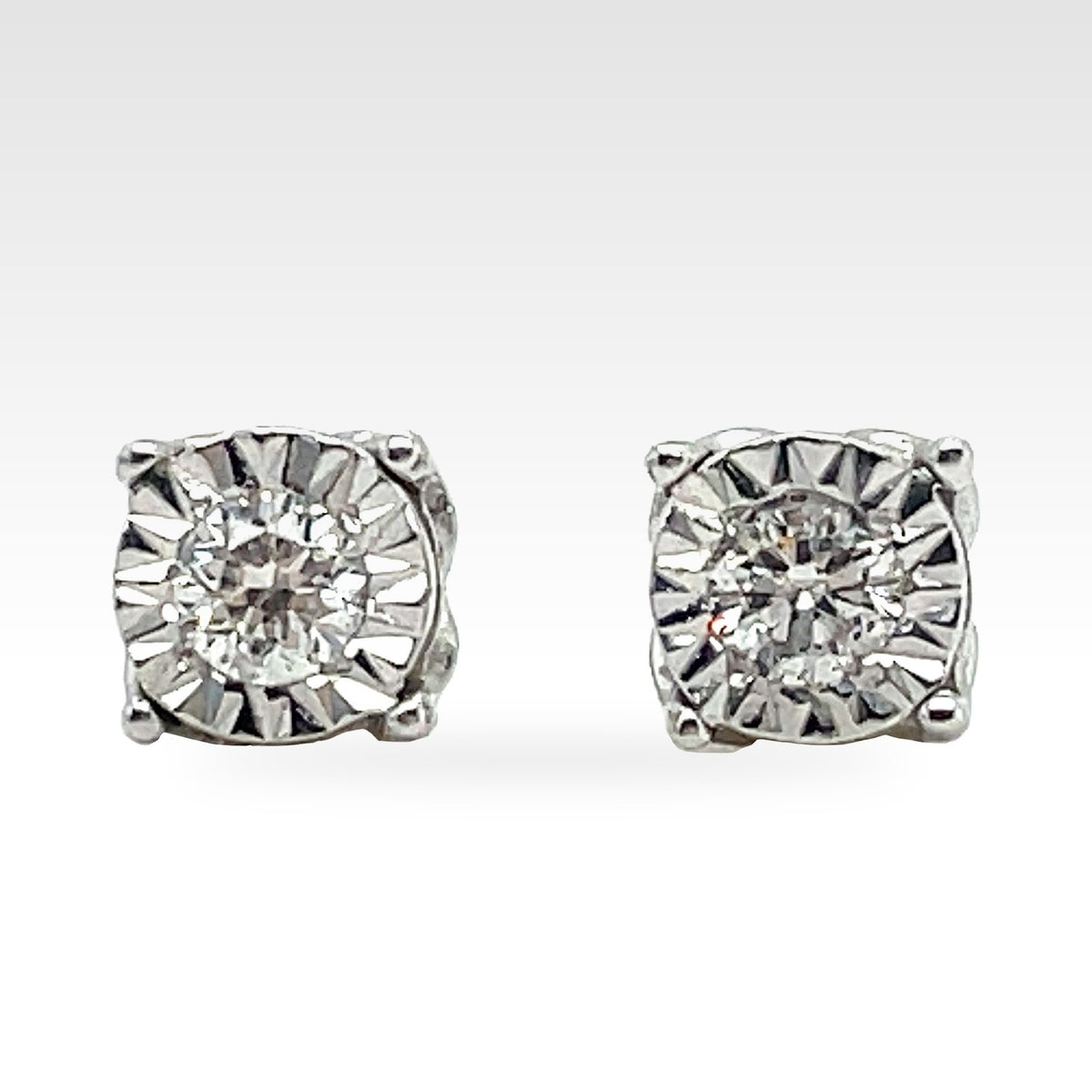 Regal Milgrain Design Stud Earrings in 9ct white gold with diamonds
