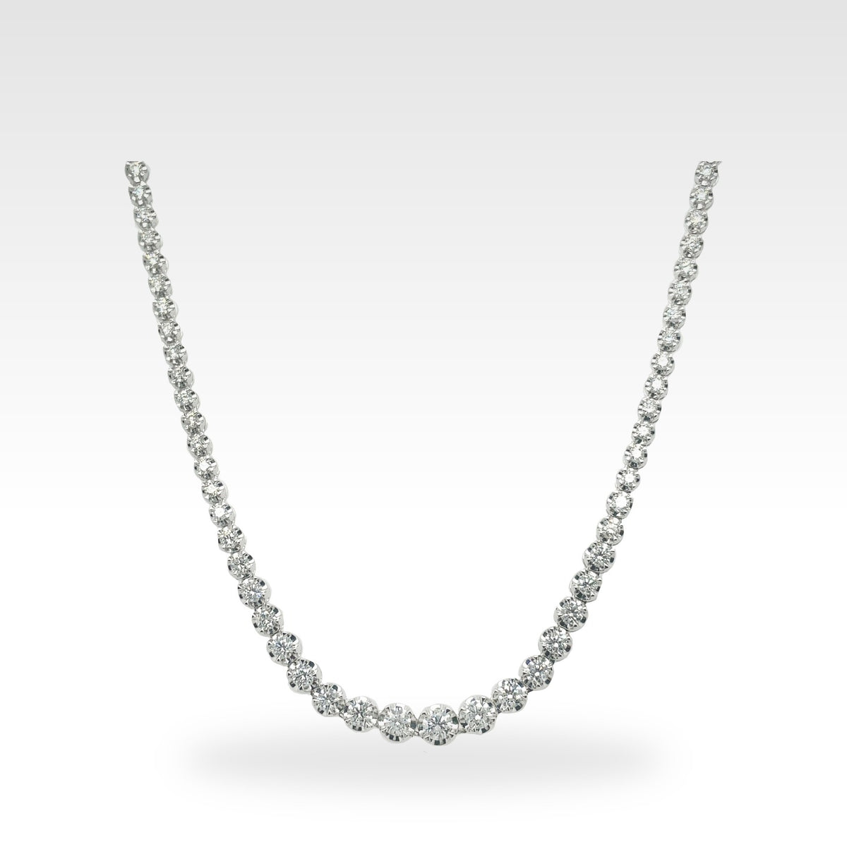 Regal 100% Set Diamond Necklace