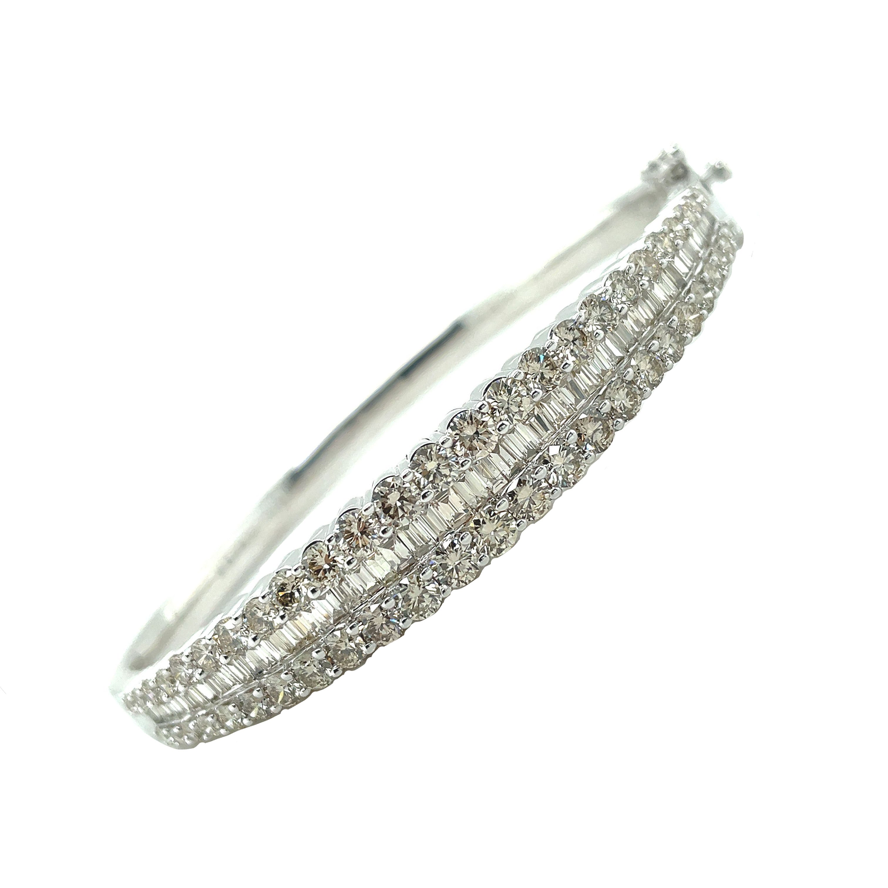 REGAL | Taper Diamond Bangle – Aariya
