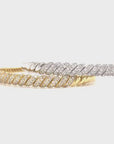 Brazalete torcido de diamantes dorados