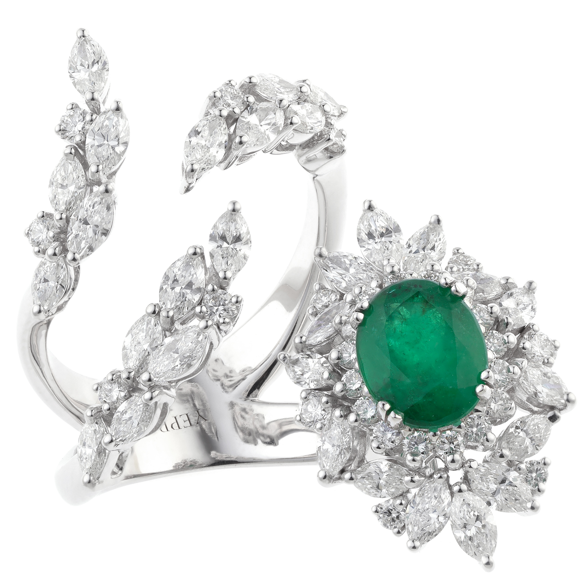 Green Emerald Centre Stone Ring